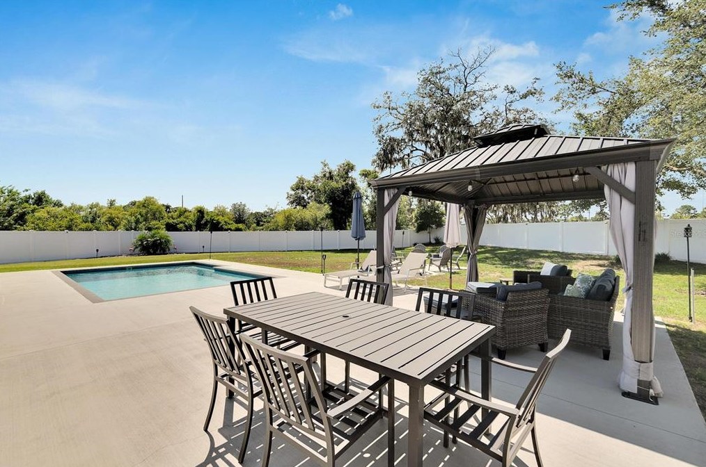 3133 Emerson Pl, Plant City FL  33566-9533 exterior