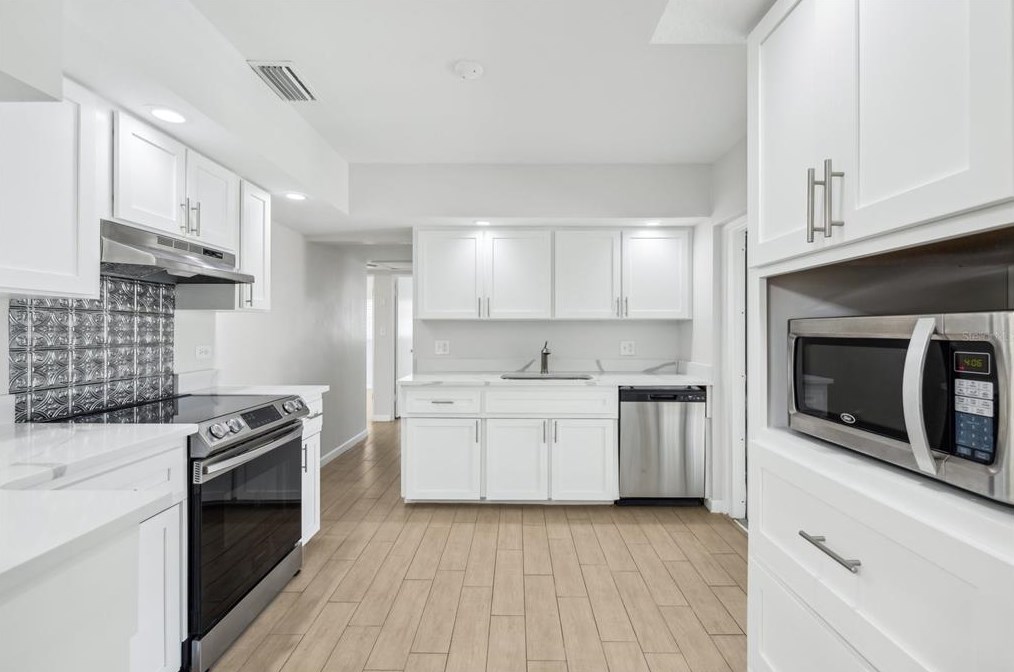 6301 13th St N, Saint Petersburg, FL 33702