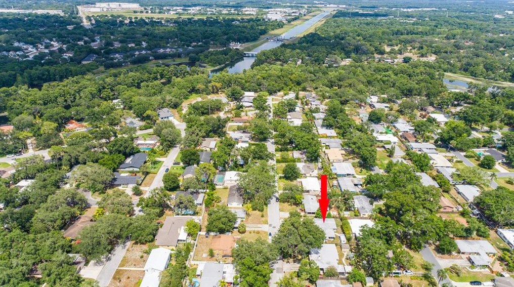 811 River Dr, Tampa FL  33617-7839 exterior