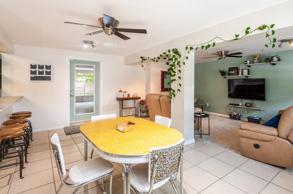 811 River Dr, Tampa FL  33617-7839 exterior