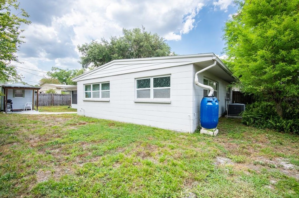 811 River Dr, Tampa FL  33617-7839 exterior