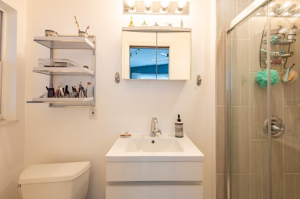 811 River Dr, Tampa FL  33617-7839 exterior