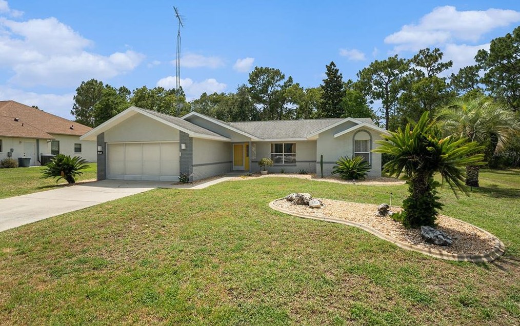9 Carnation Ct, Homosassa, FL 34446-6302