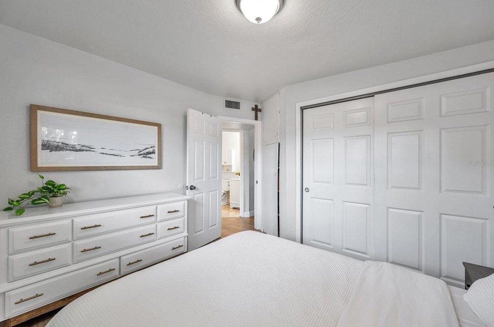 10468 121 Ave, Largo FL  33773-2220 exterior