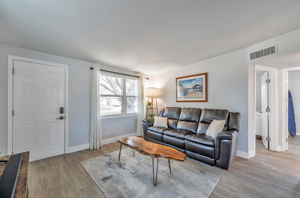 10468 121st Ave, Largo FL  33773-2220 exterior