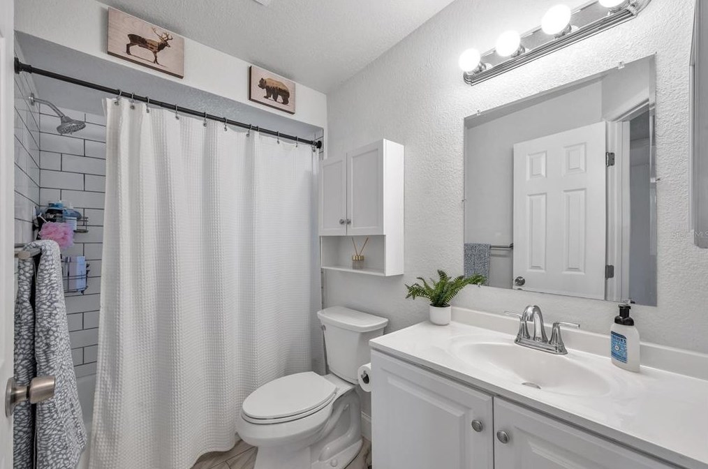 10468 121 Ave, Largo FL  33773-2220 exterior