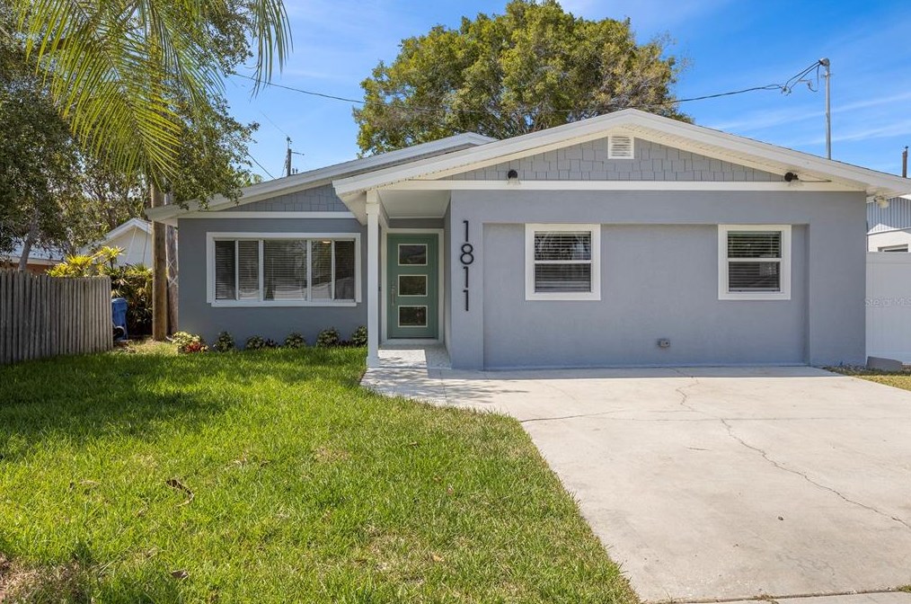 1811 Massachusetts Ave, Saint Petersburg, FL 33703-4318
