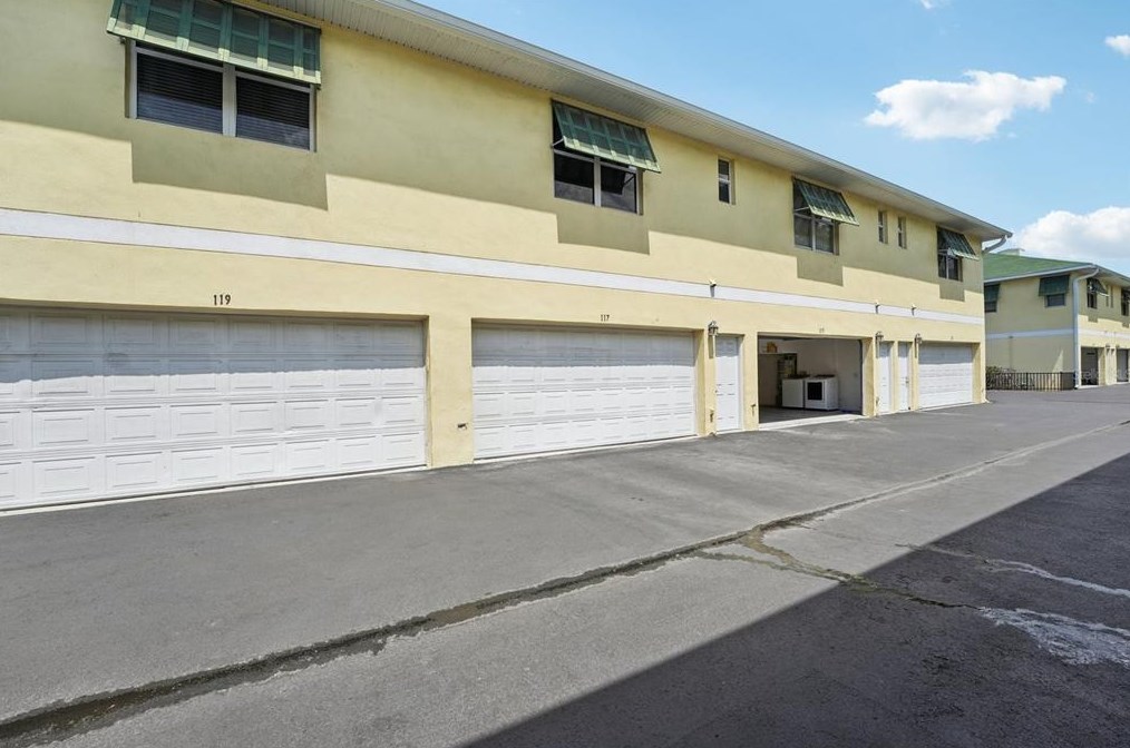 117 Key Haven Ct, Tampa FL 33606-1954 exterior