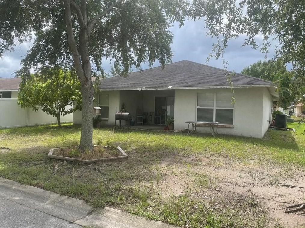 2112 Pleasure Run Dr, Ruskin, FL 33570