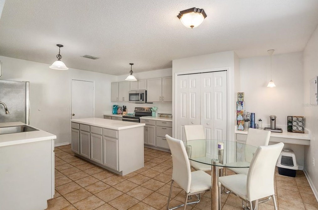 6538 Tabogi Trl, Zephyrhills FL 33545-1362 exterior