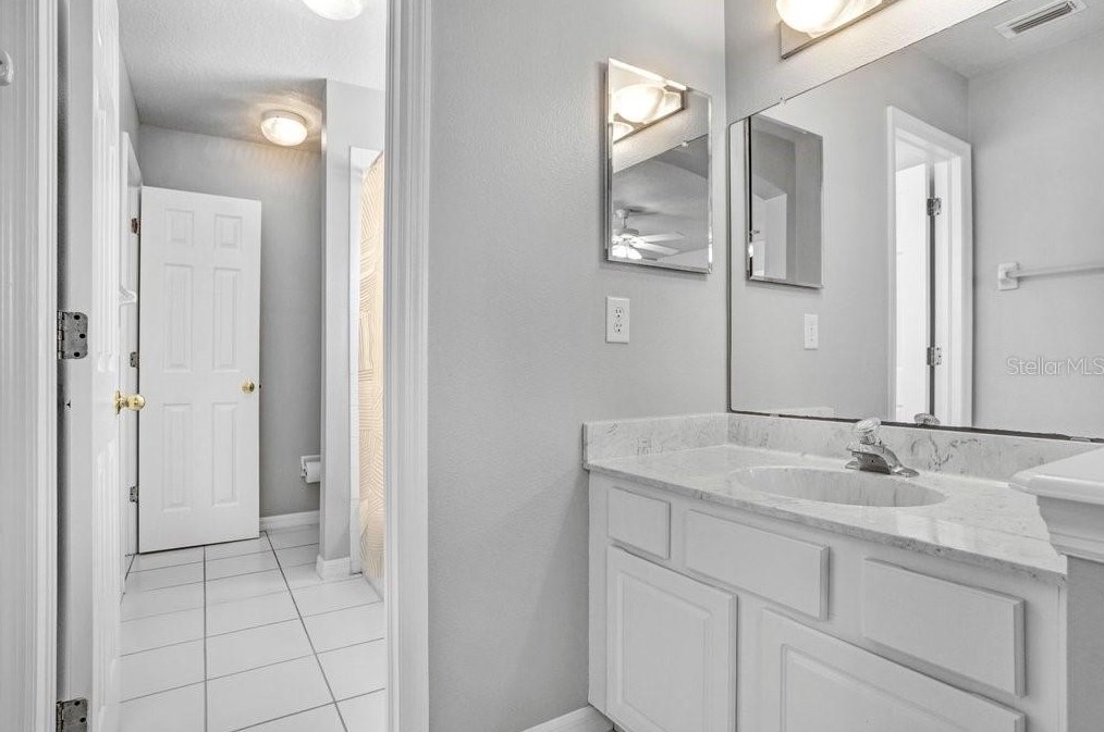 10027 Brompton Dr, Tampa FL 33626-5125 exterior