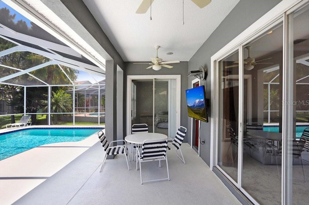 10027 Brompton Dr, Tampa FL 33626-5125 exterior