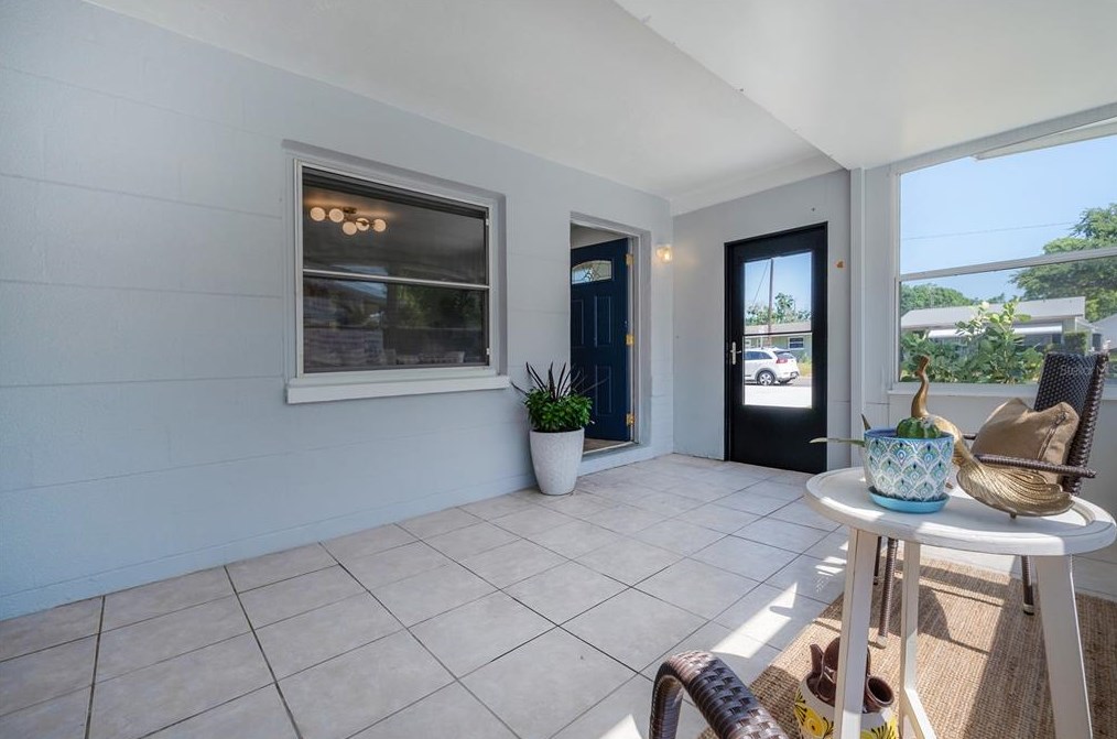 826 90th Ave, Saint Petersburg FL  33702-3024 exterior