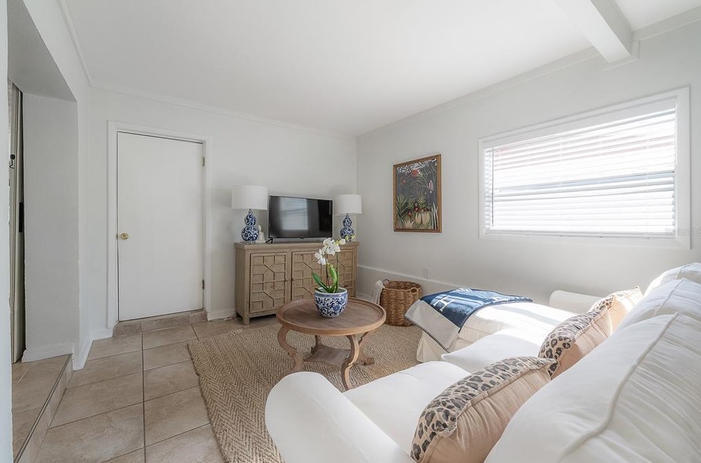 826 90th Ave, Saint Petersburg FL  33702-3024 exterior