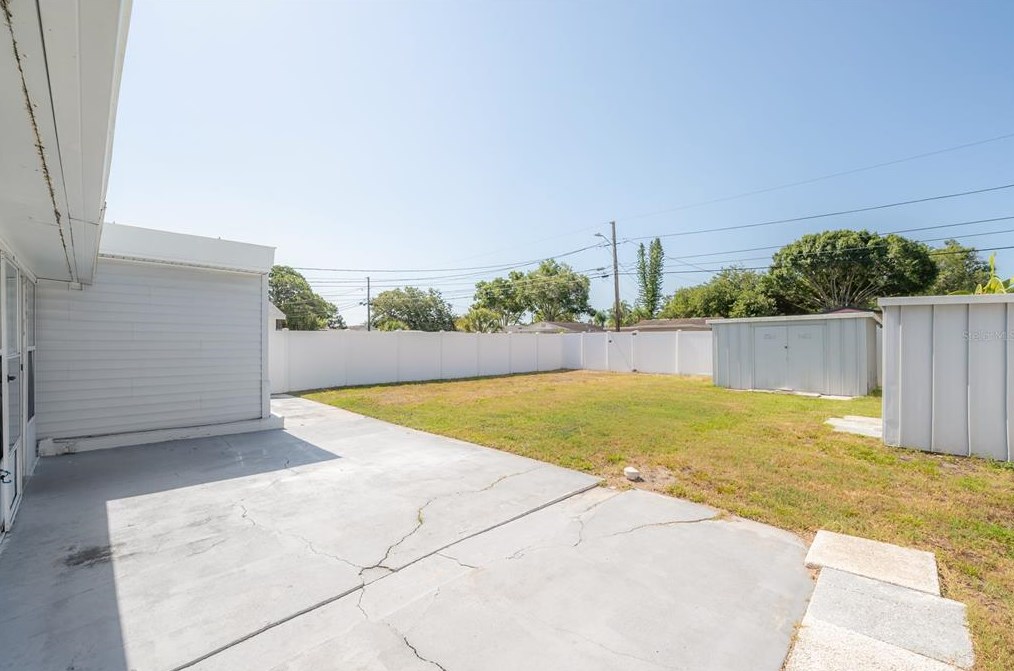 826 90th Ave, Saint Petersburg FL  33702-3024 exterior