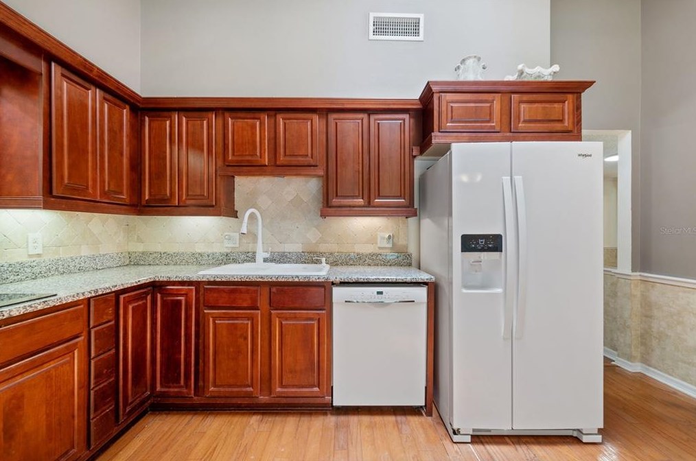 115 Frst Pt Ln, Longwood FL  32779-3710 exterior