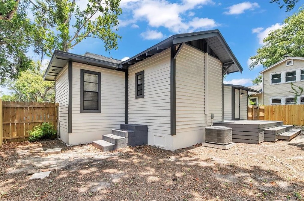 310 Alfred St, Tampa FL 33603-5501 exterior