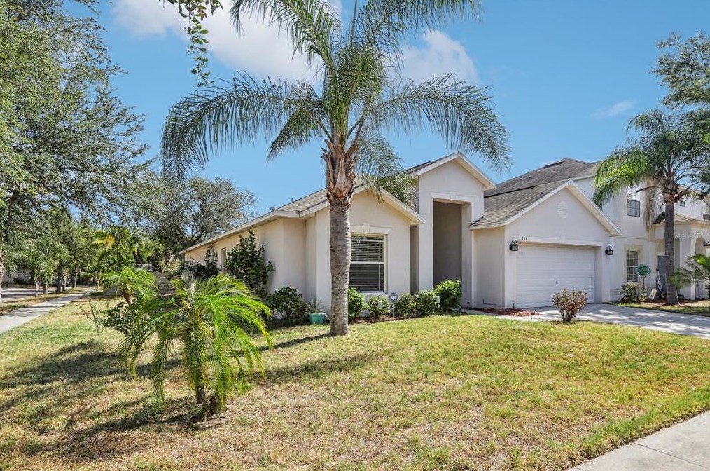 7504 Turtle View Dr, Ruskin, FL 33573-0130