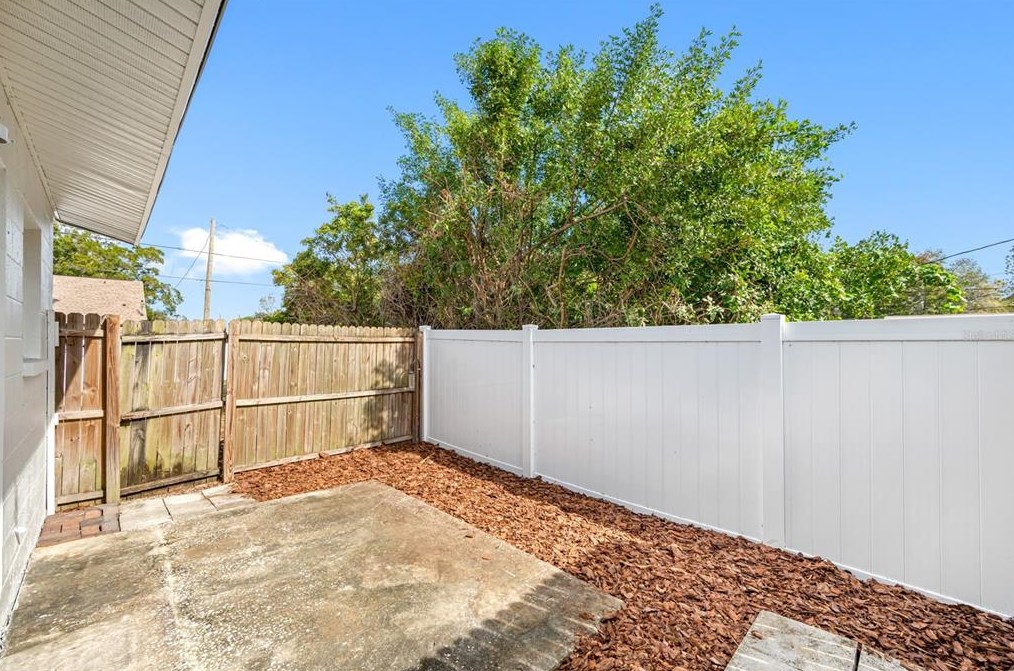 621 88th Ave, Saint Petersburg FL  33702-3451 exterior