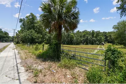 10413 Main Street, Thonotosassa, FL 33592 - Photo 14