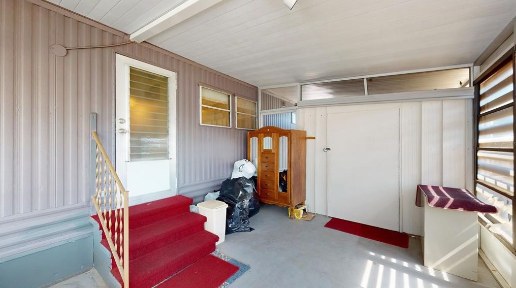 37432 Tropical Dr, Zephyrhills FL 33541-5353 exterior