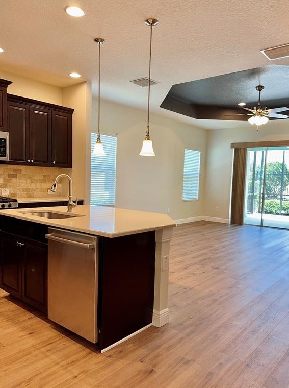 13518 Circa Crossing Dr, Lithia FL  33547 exterior