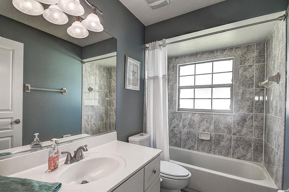 4240 106th St, Belleview FL  34420-3630 exterior