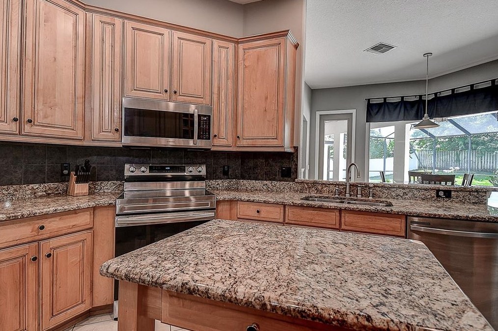 4240 106th St, Belleview FL  34420-3630 exterior