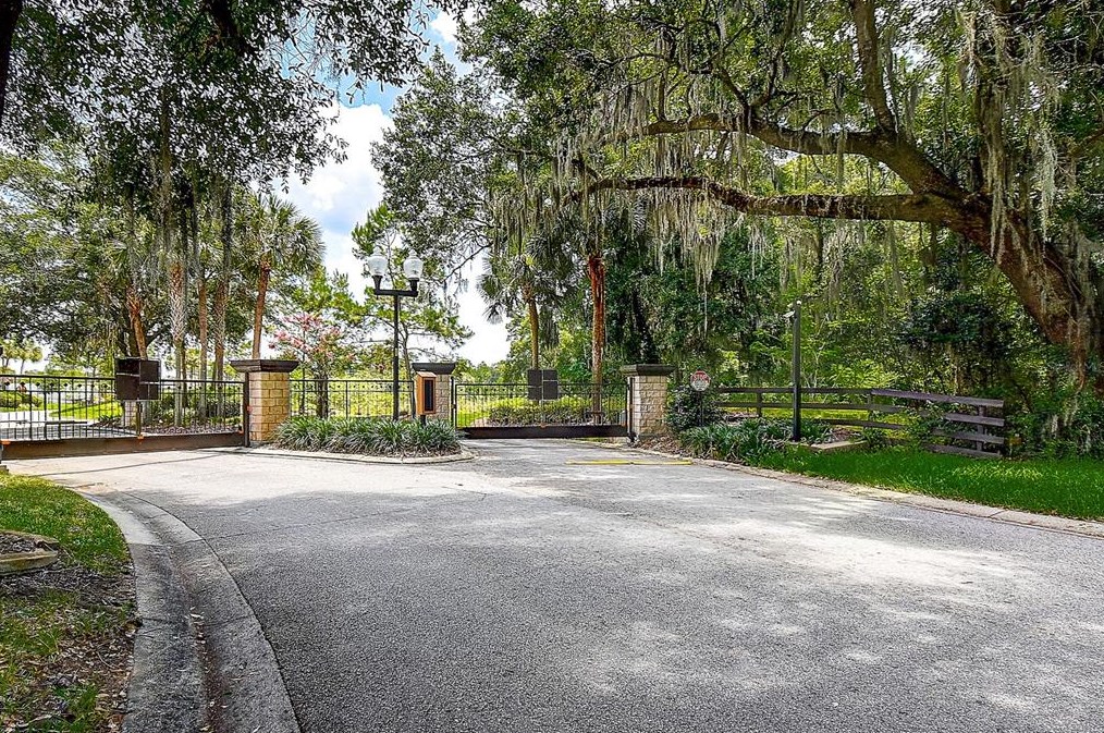 4240 106th St, Belleview FL  34420-3630 exterior