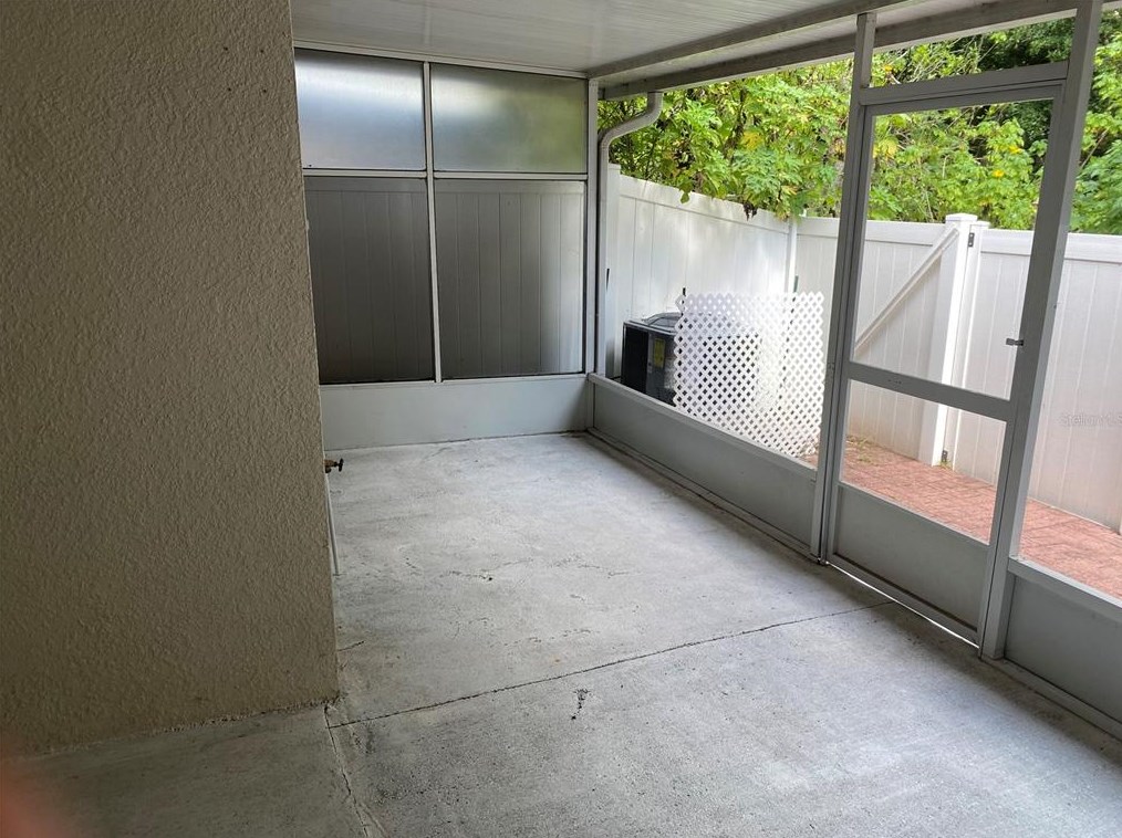 30133 Barnaby Ln, Zephyrhills FL 33543-3701 exterior