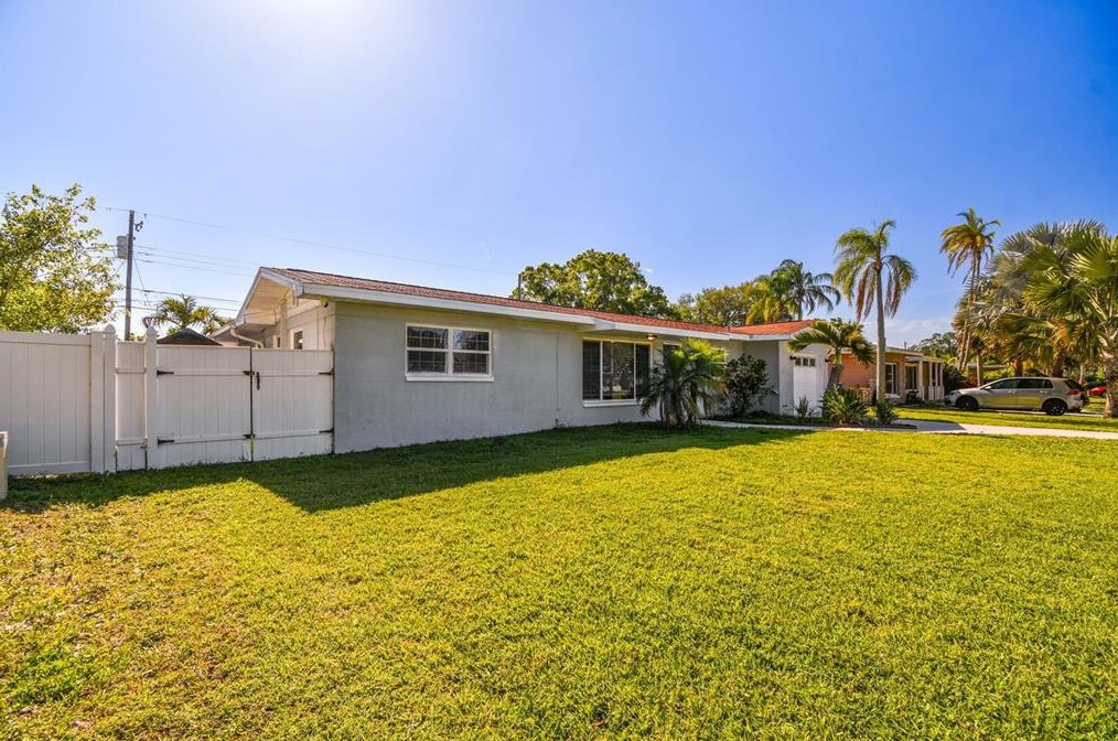 6927 18th St N, Saint Petersburg, FL 33702