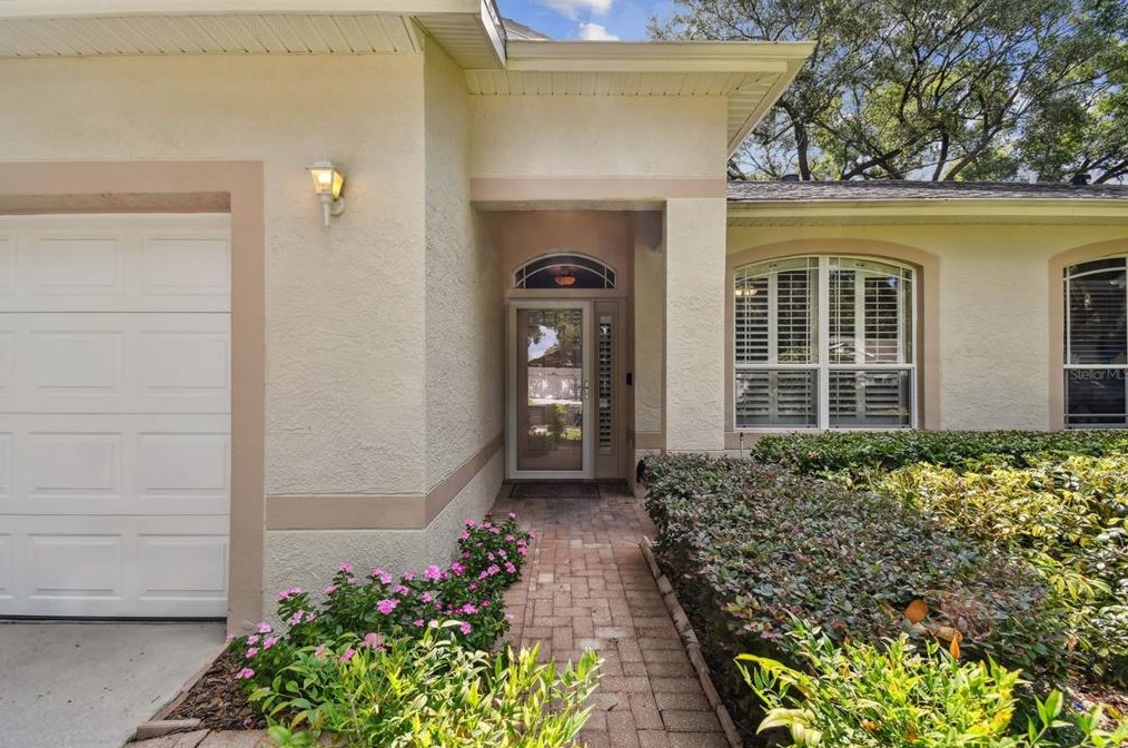 8635 Alexandra Arbor Ln, Tampa, FL 33637-6330