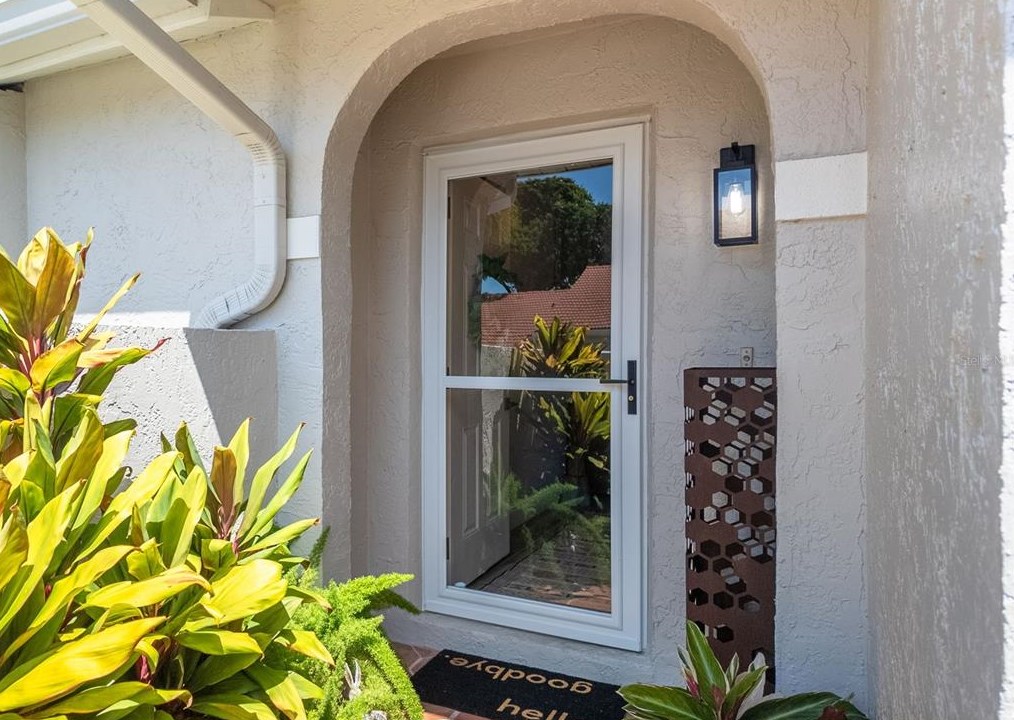 4901 Milano Ct Ne, Saint Petersburg, FL 33703