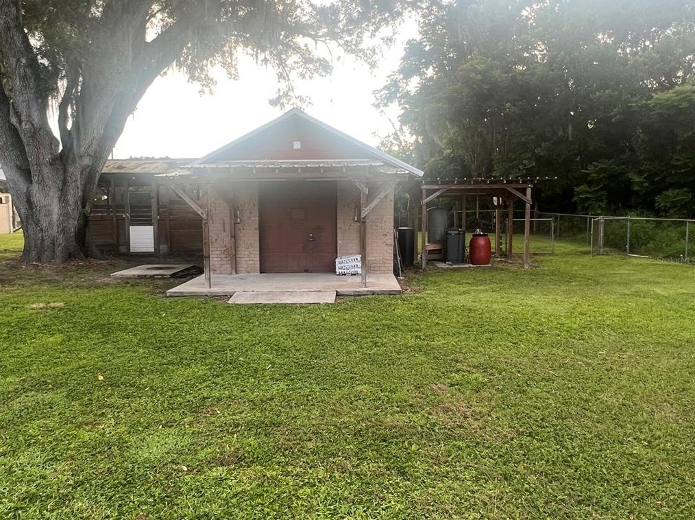 1534 Mclin Dr, Plant City FL  33565-5268 exterior