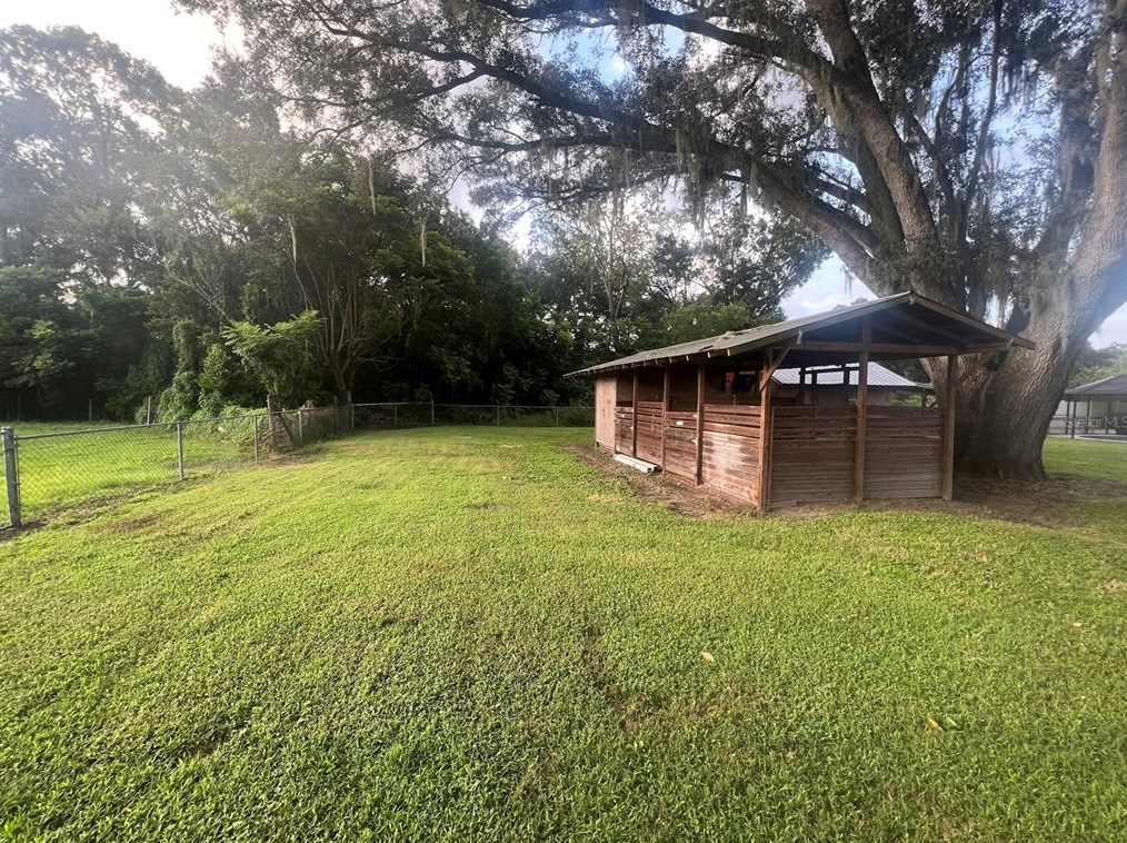 1534 Mclin Dr, Plant City FL  33565-5268 exterior