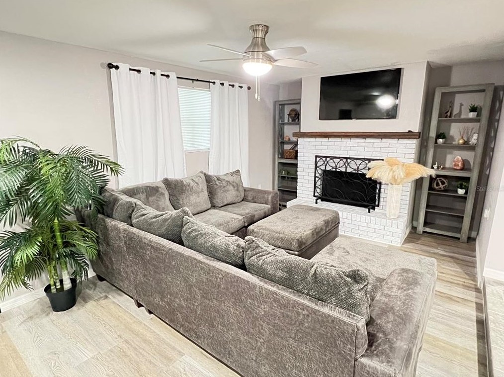 1534 Mclin Dr, Plant City FL  33565-5268 exterior