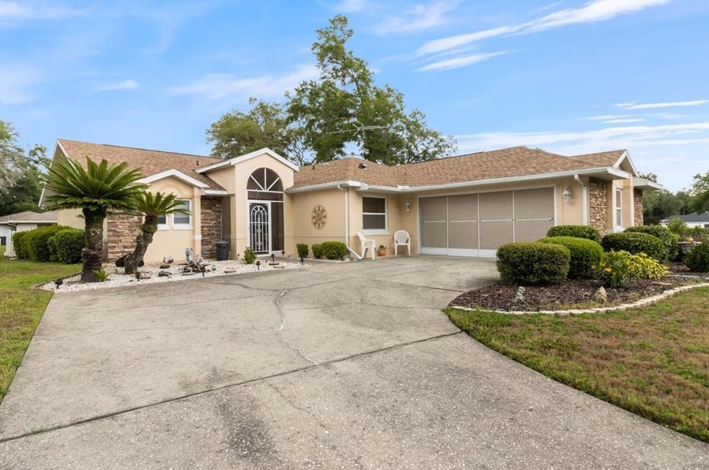 9885 189th Cir, Dunnellon, FL 34432-4254