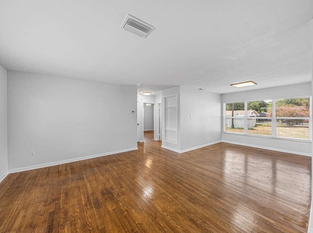 39055 Park Dr, Zephyrhills FL 33542-4654 exterior