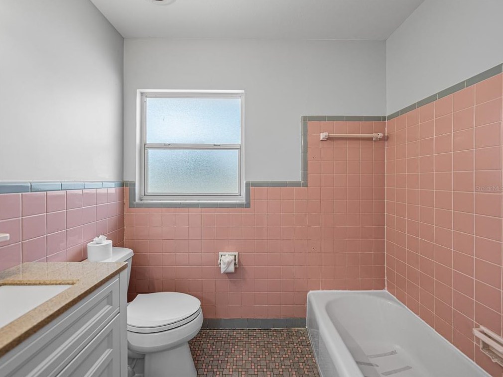 39055 Park Dr, Zephyrhills FL 33542-4654 exterior