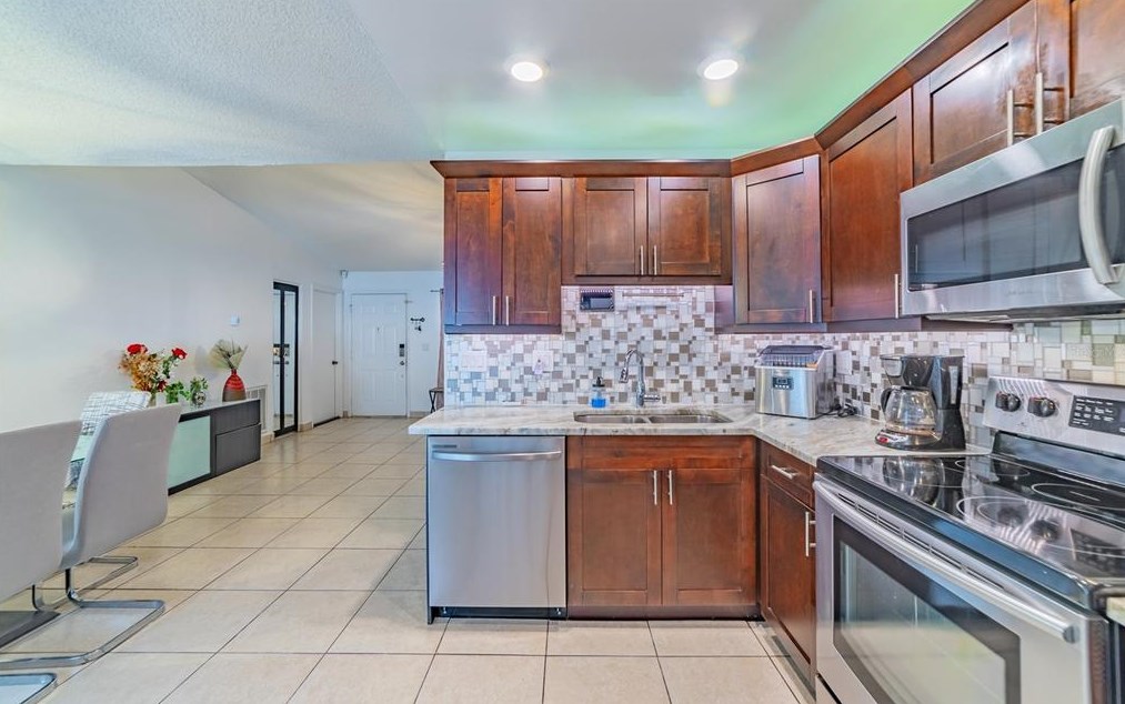 11309 Plumtree Ct, Riverview FL 33579-7014 exterior