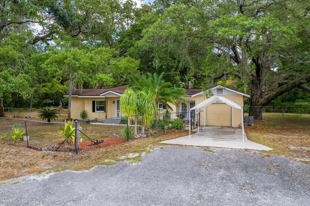 16637 Livingston Ave, Lutz, FL 33559-5767