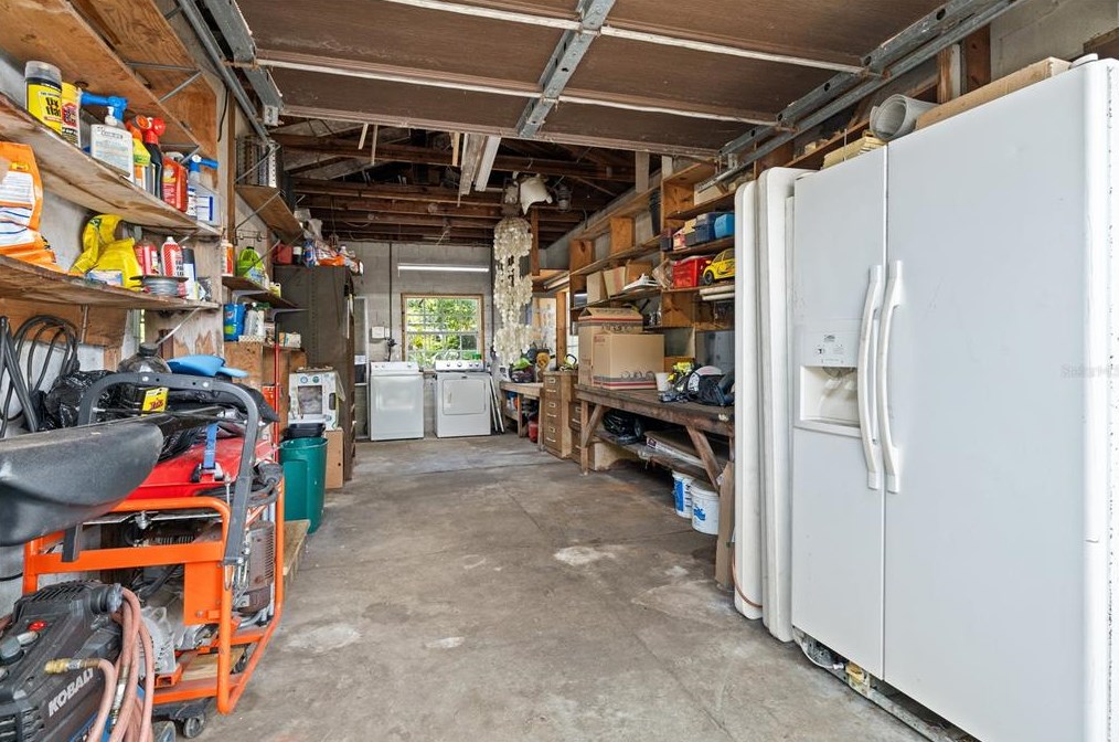 16637 Livingston Ave, Lutz FL  33559-5767 exterior