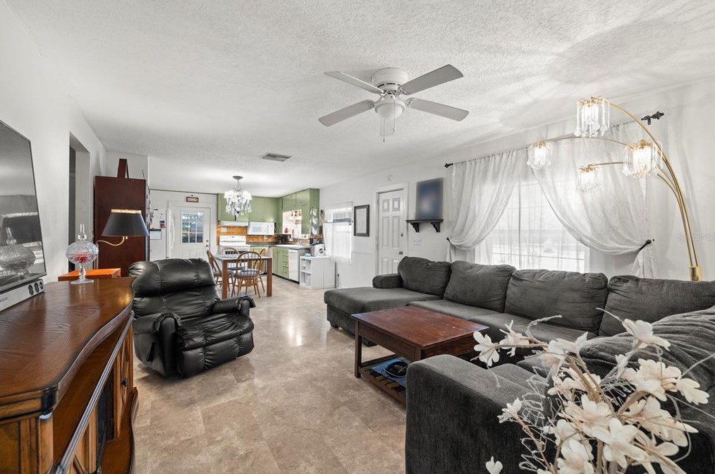 16637 Livingston Ave, Lutz FL  33559-5767 exterior