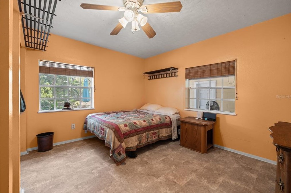 16637 Livingston Ave, Lutz FL  33559-5767 exterior
