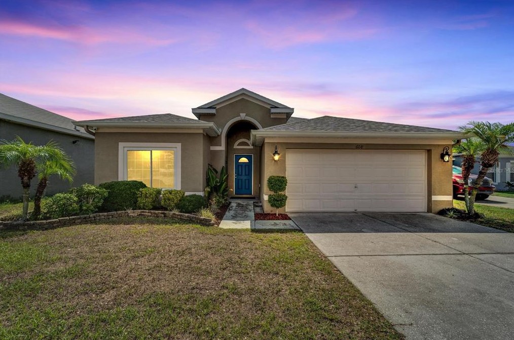 608 Maple Pointe Dr, Seffner, FL 33584