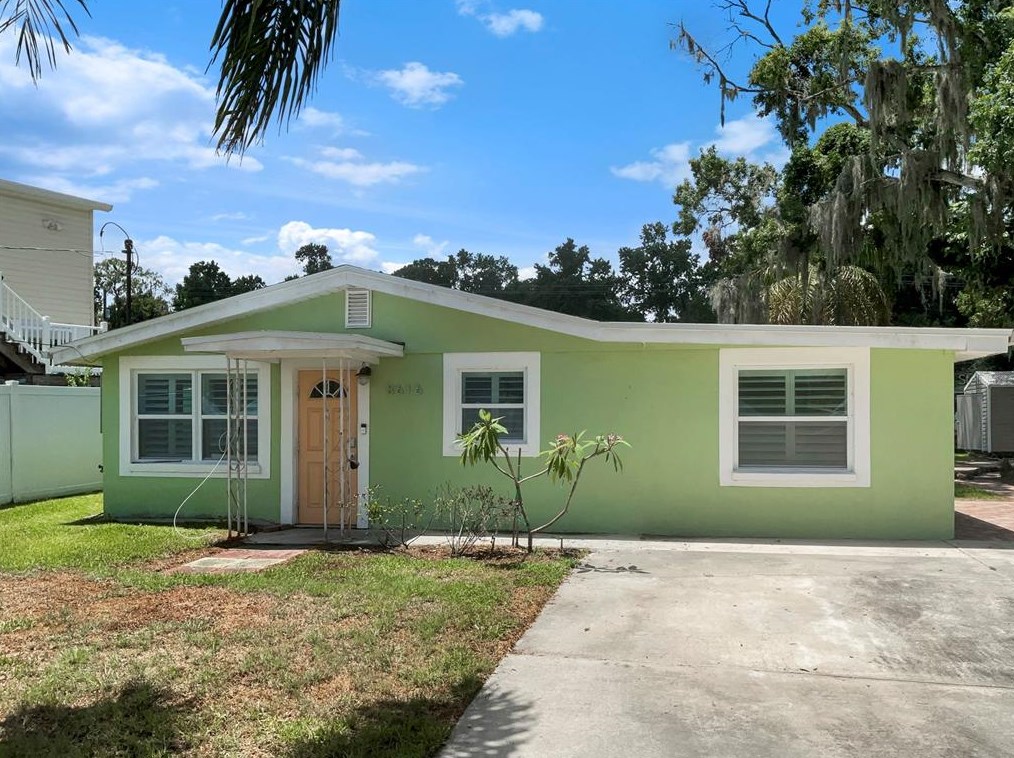 8616 Parkway Cir, Riverview, FL 33569-5131