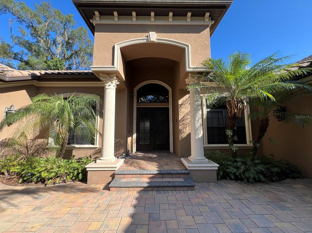 16405 Dunlindale Dr, Lithia, FL 33547