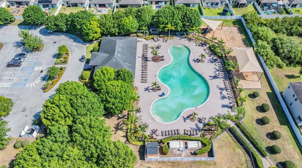 10536 Standing Stone Dr, Wimauma FL  33598 exterior