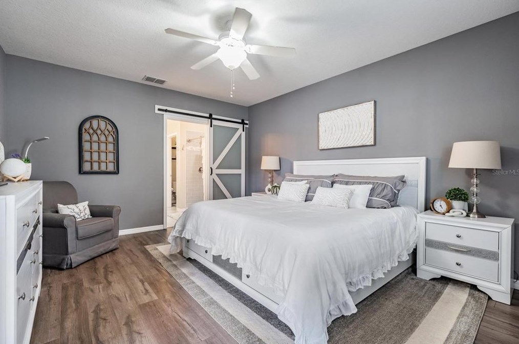 10536 Standing Stone Dr, Wimauma FL  33598 exterior