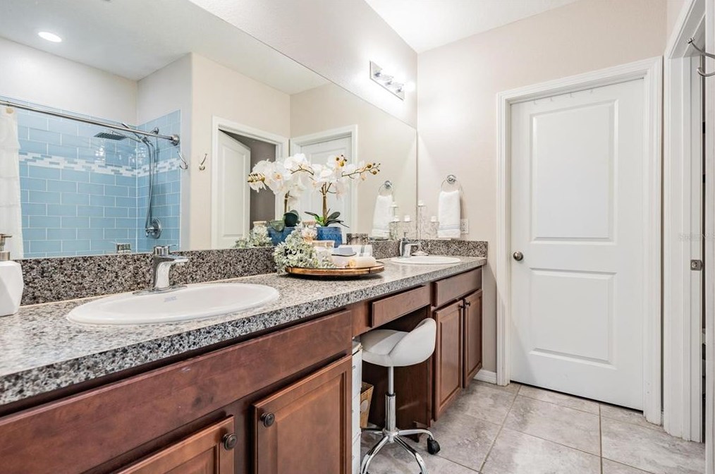 10536 Standing Stone Dr, Wimauma FL  33598 exterior